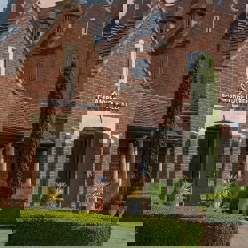 <p>HOTEL ENTRANCE</p>